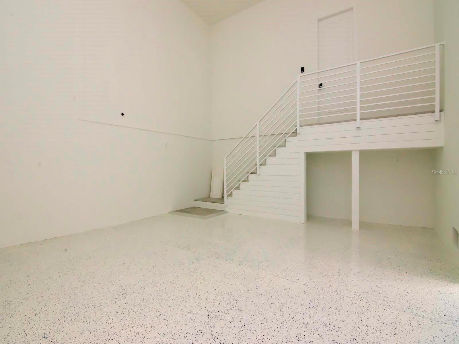 654 Geneva Pl Property Photo 55