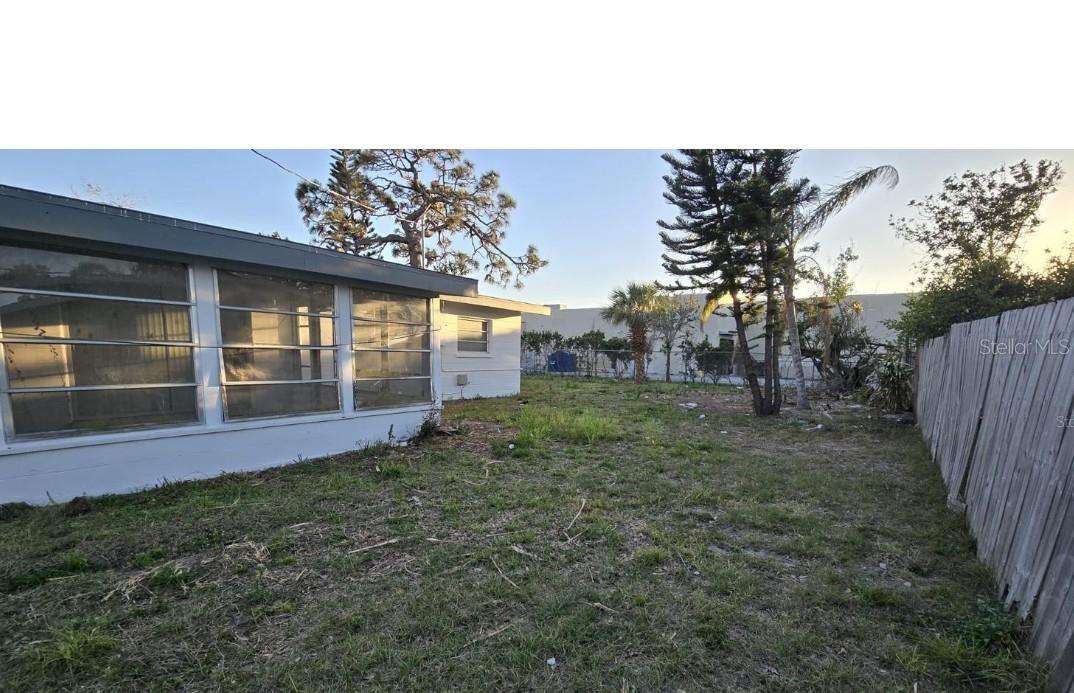 1634 Banyan Dr Property Photo 13