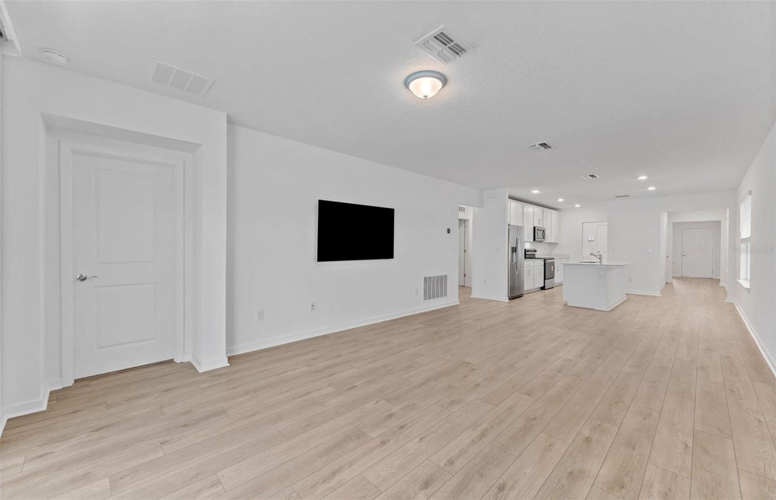 3741 Hornbeam Rd Property Photo 4