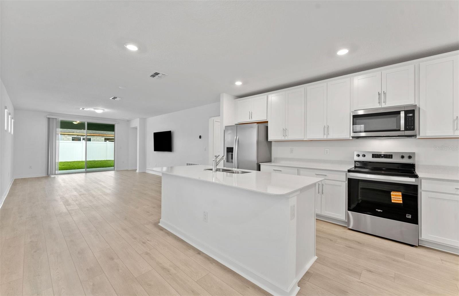 3741 Hornbeam Rd Property Photo 6