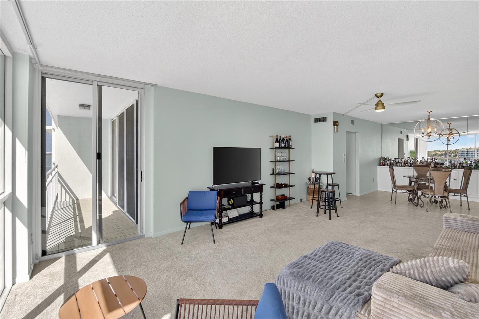 100 Pierce St #703 Property Photo 18