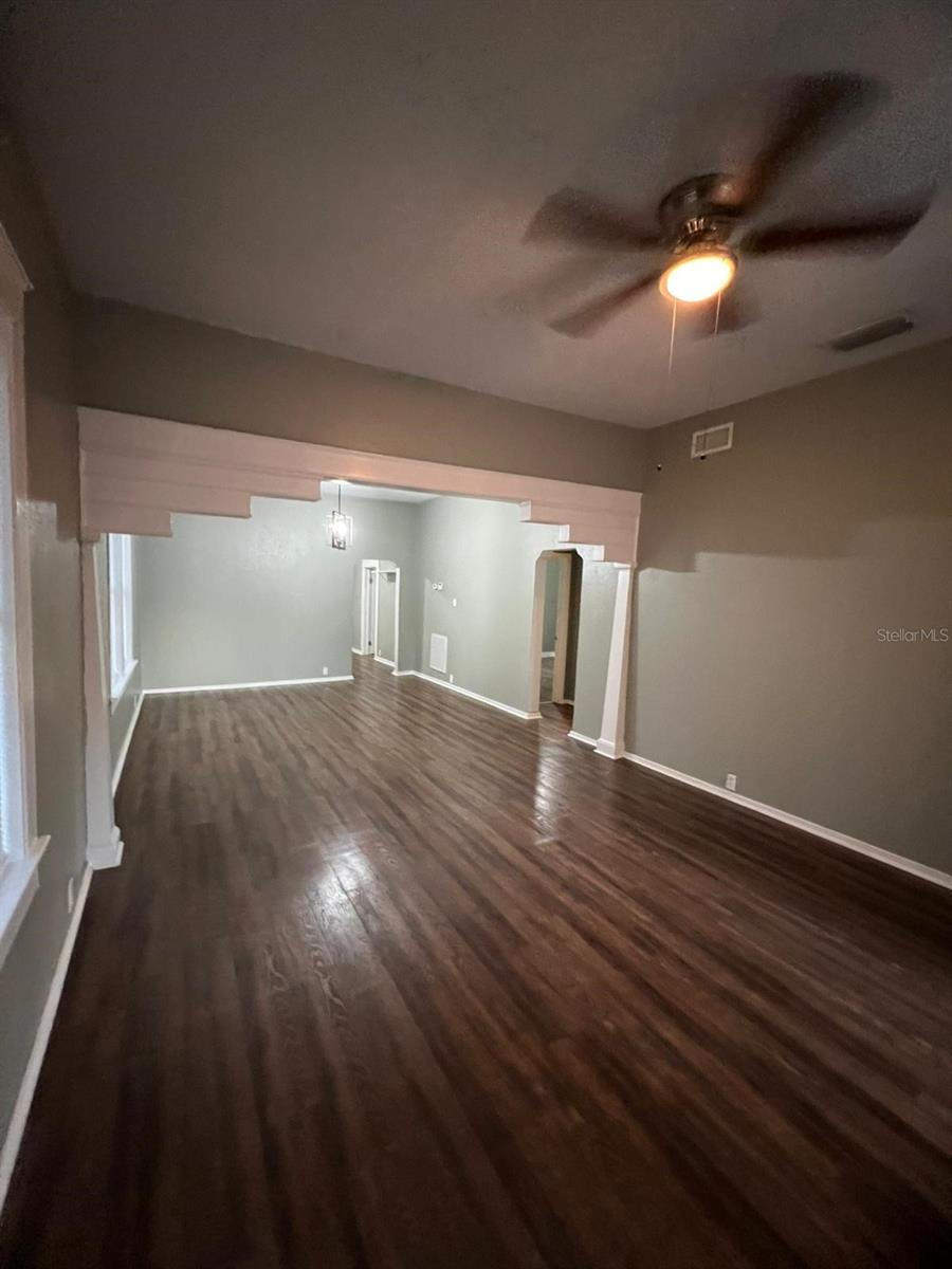 3021 Sanchez St Property Photo 4