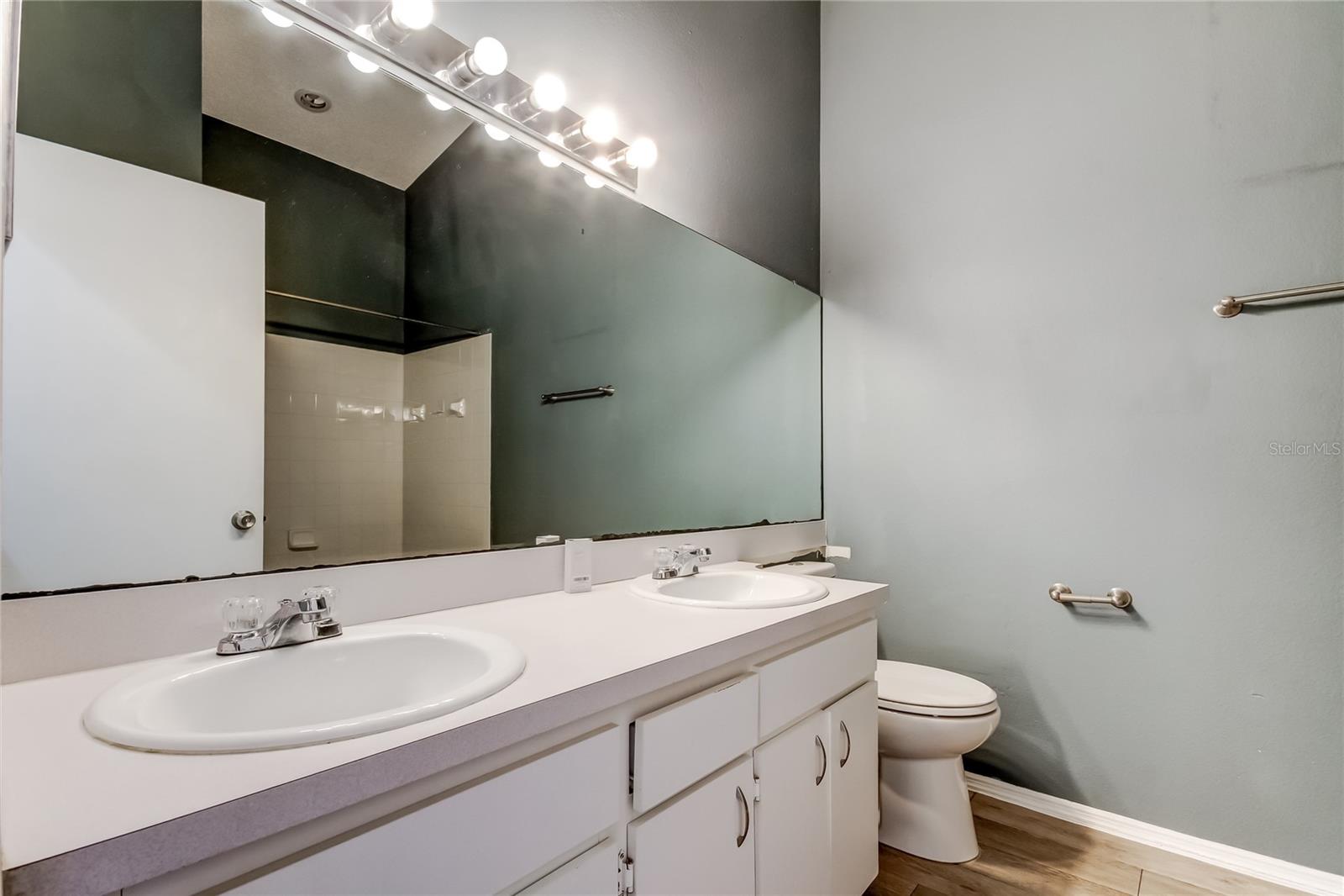 6318 Bayside Key Dr Property Photo 25