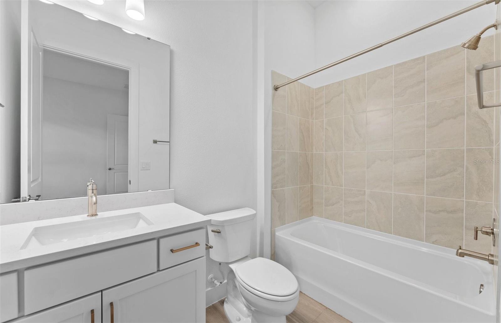 16739 Harvest Leaf Rd Property Photo 13
