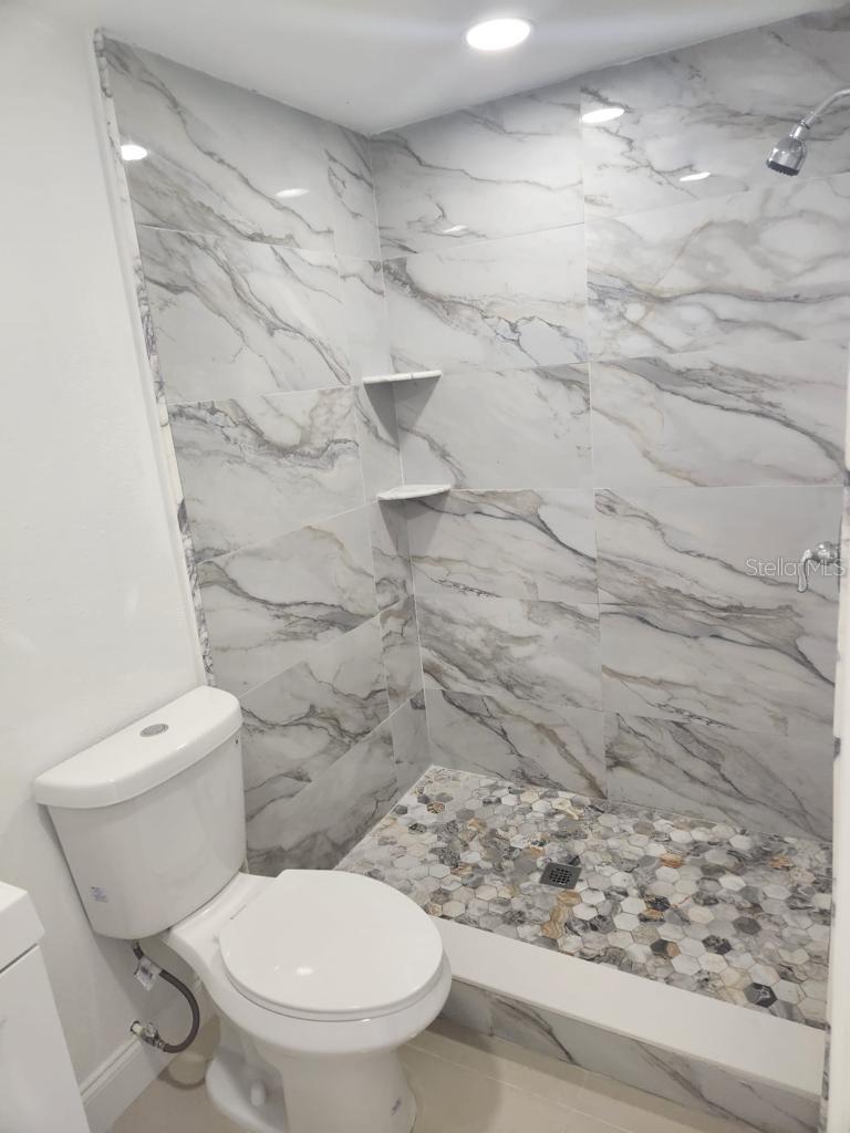 10113 Royal Acres Ct Property Photo 7