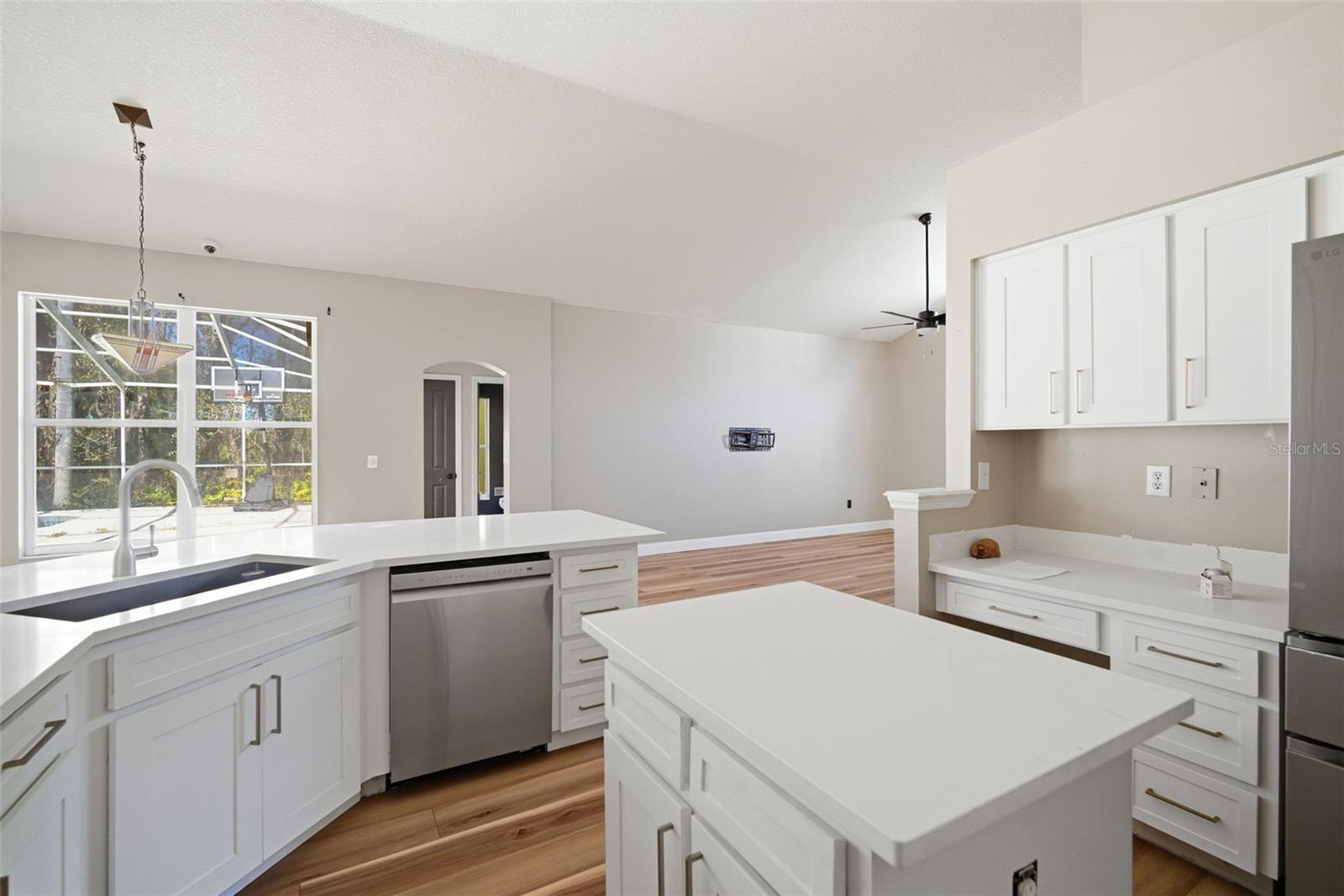 28427 Openfield Loop Property Photo 20
