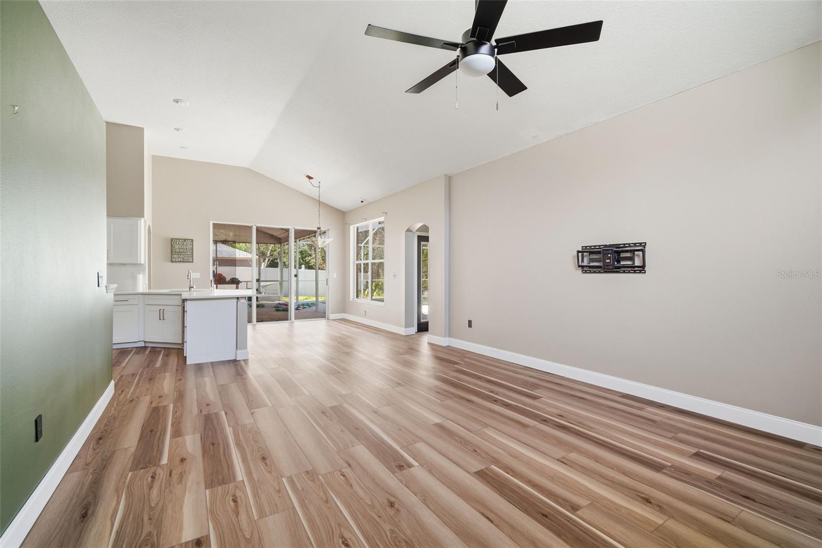 28427 Openfield Loop Property Photo 25