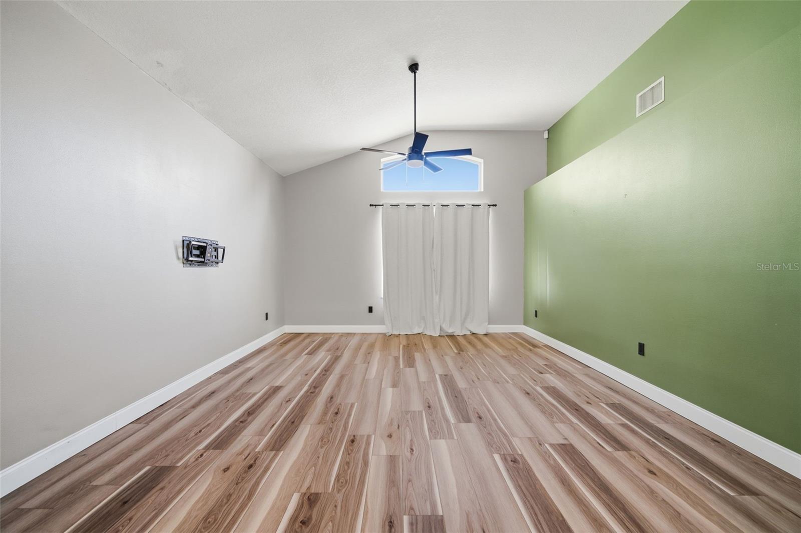 28427 Openfield Loop Property Photo 28