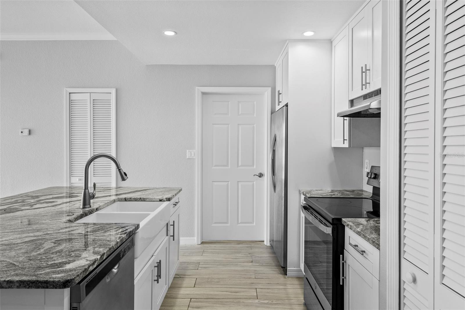 700 Harbour Island #238 Property Photo 4