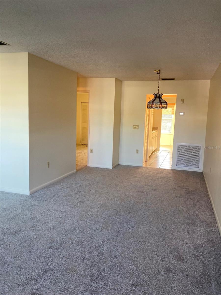 5750 80th St N #c202 Property Photo 3