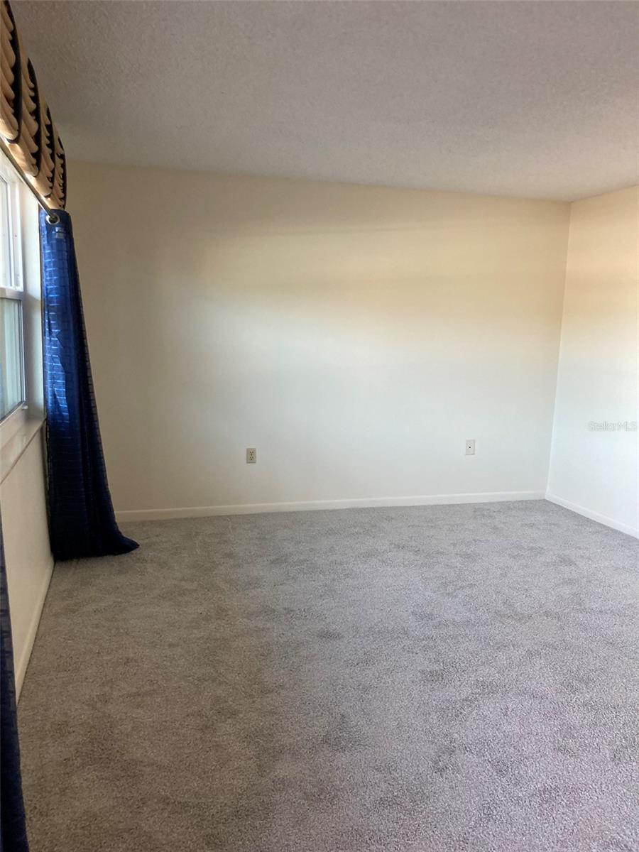 5750 80th St N #c202 Property Photo 4