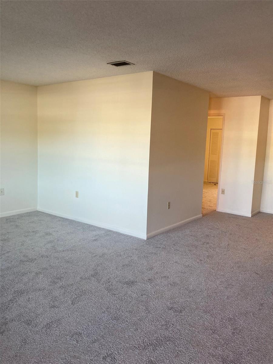 5750 80th St N #c202 Property Photo 6