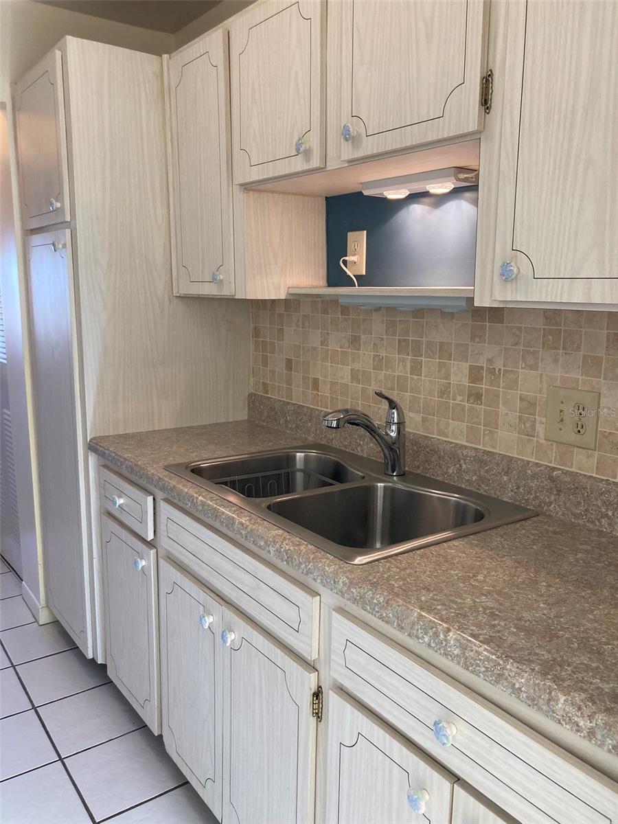 5750 80th St N #c202 Property Photo 8