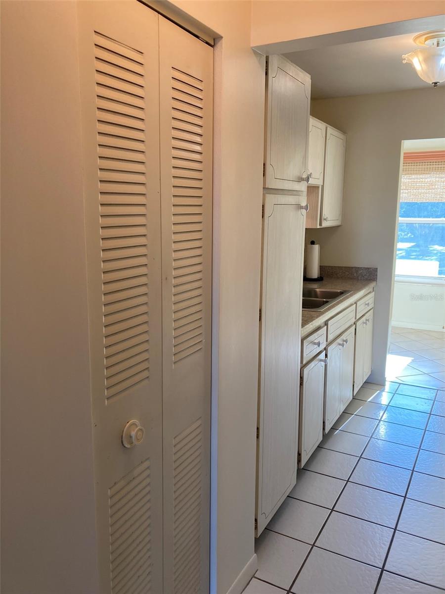 5750 80th St N #c202 Property Photo 11