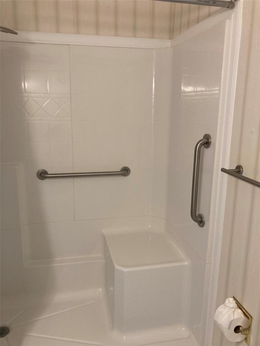 5750 80th St N #c202 Property Photo 29