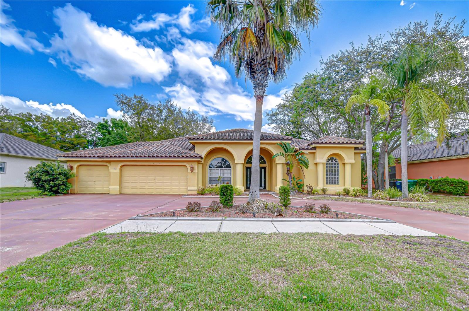 3373 Crescent Oaks Blvd Property Photo 1