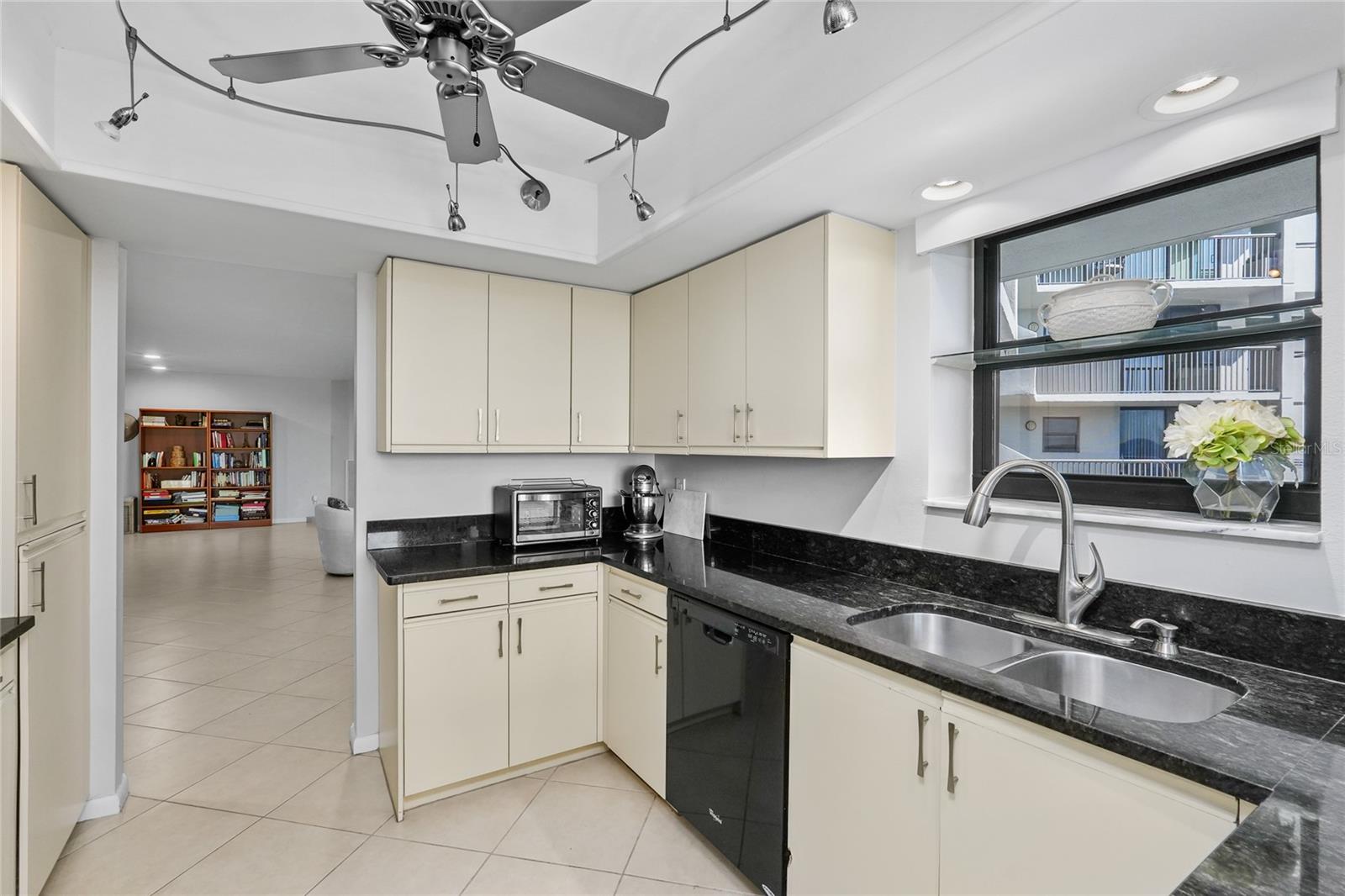 1660 Gulf Blvd #807 Property Photo 11