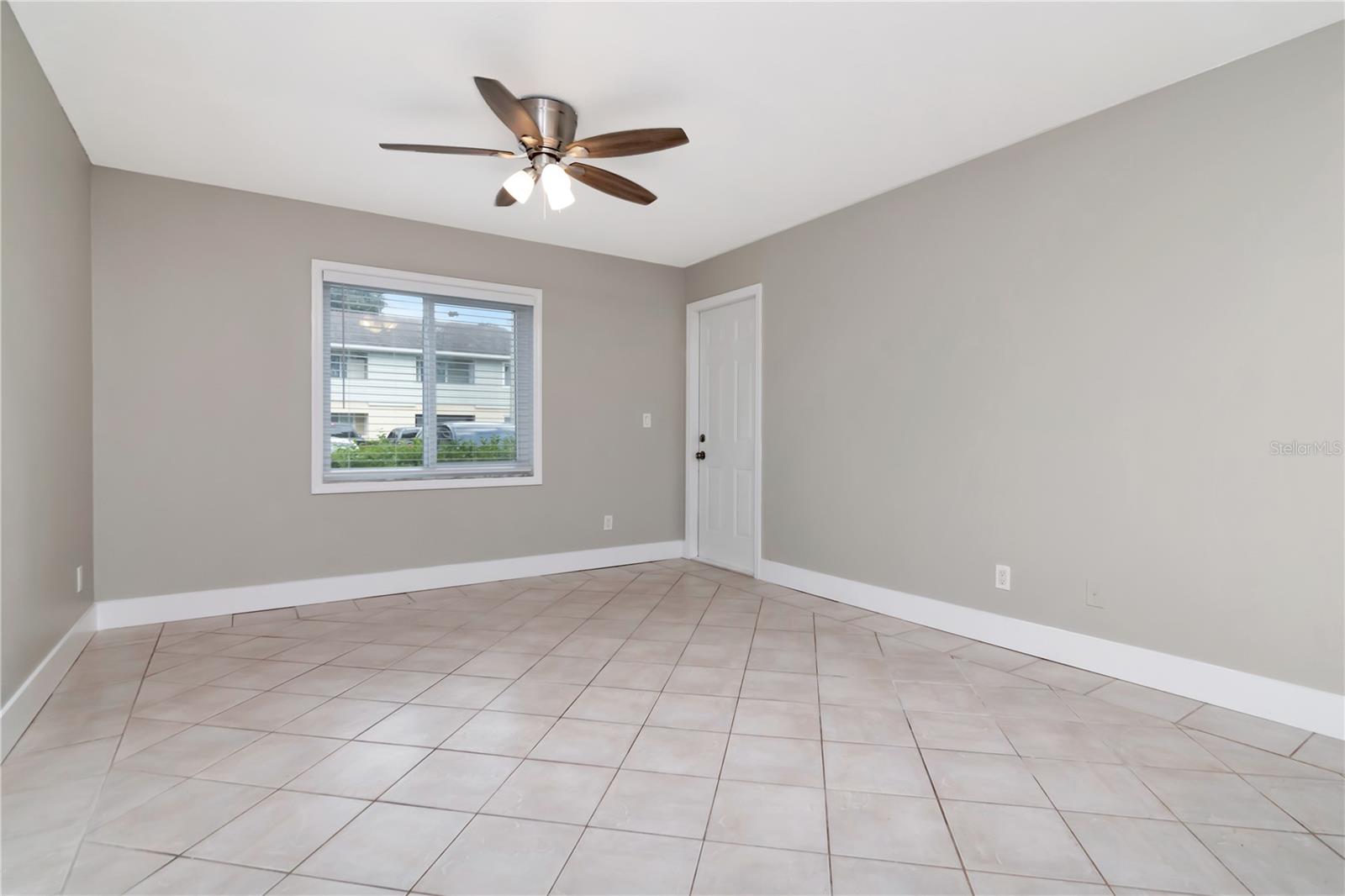 228 Berry Tree Pl Property Photo 3