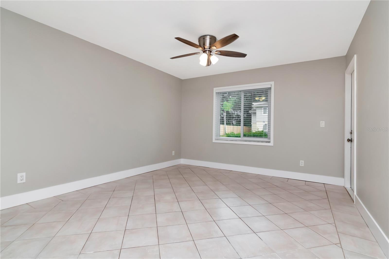 228 Berry Tree Pl Property Photo 4