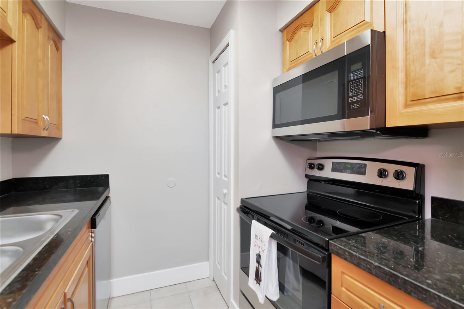 228 Berry Tree Pl Property Photo 12