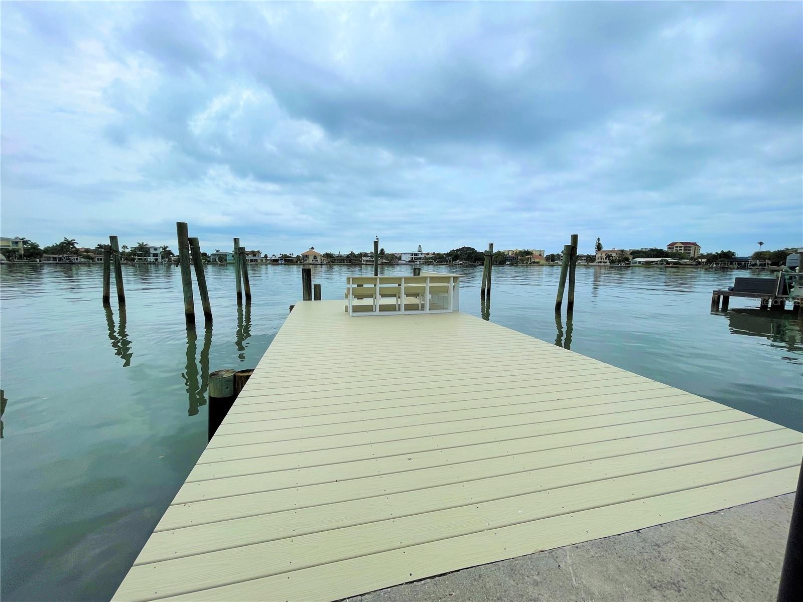 17045 DOLPHIN DR Property Photo 1