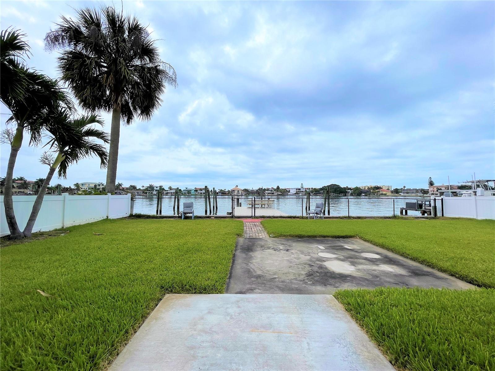 17045 Dolphin Dr Property Photo 17