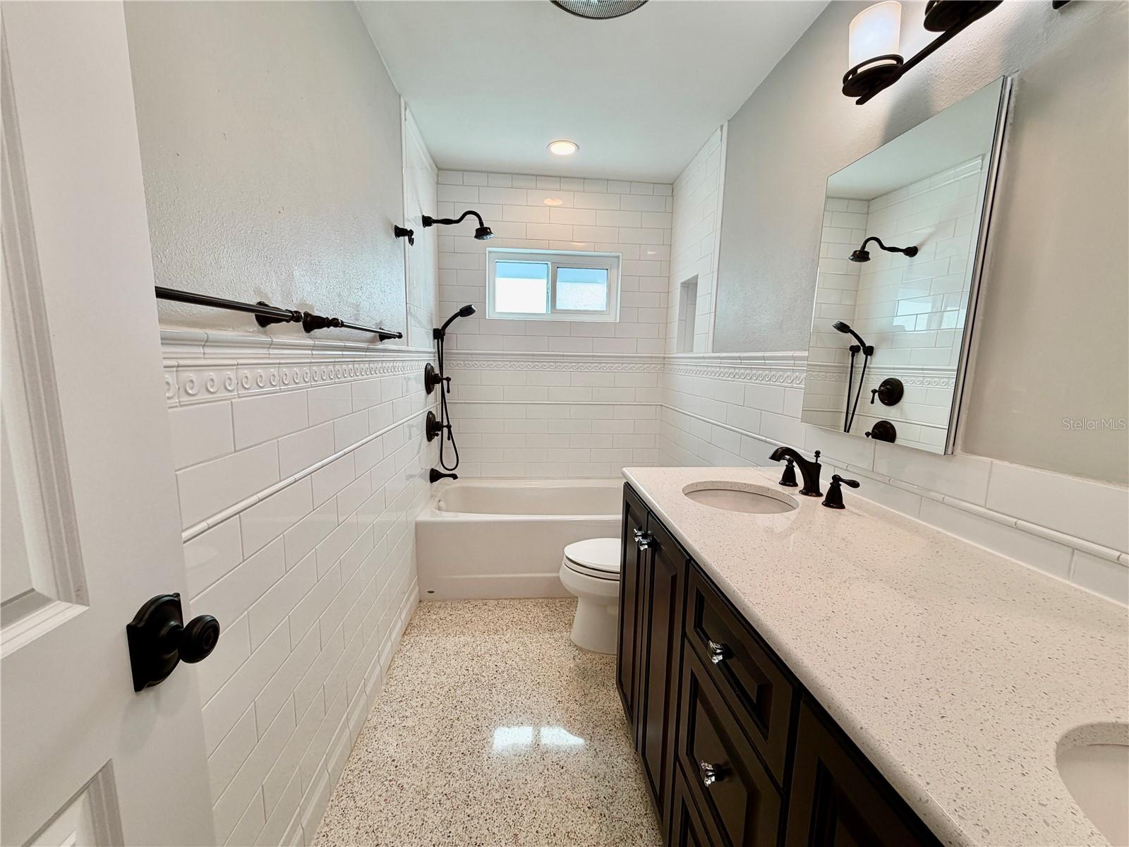 17045 Dolphin Dr Property Photo 18