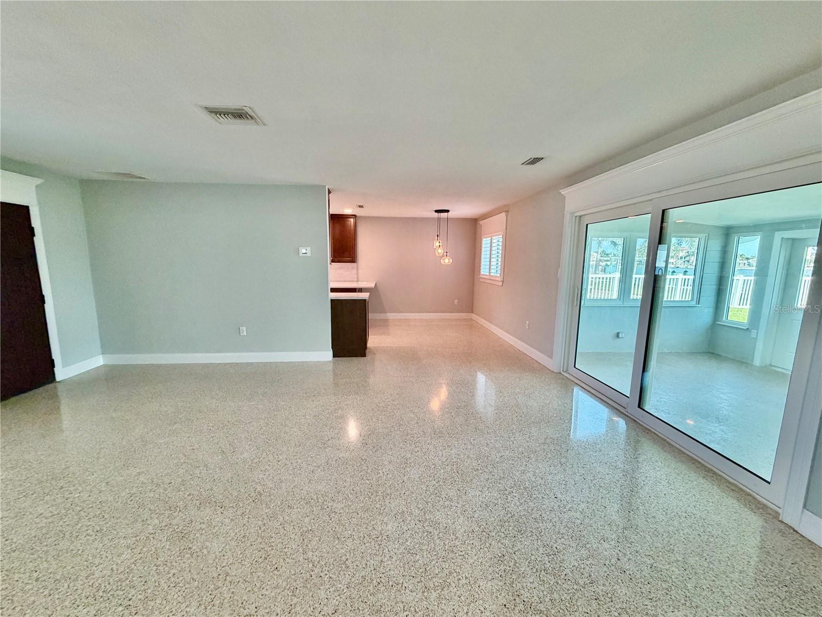 17045 Dolphin Dr Property Photo 29