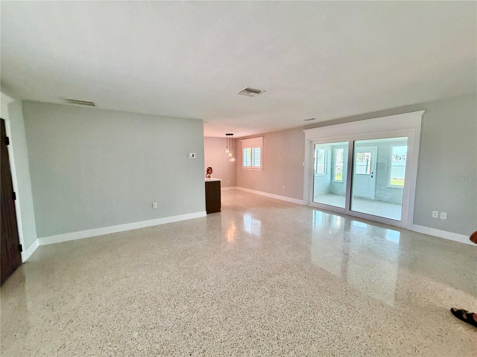 17045 Dolphin Dr Property Photo 33