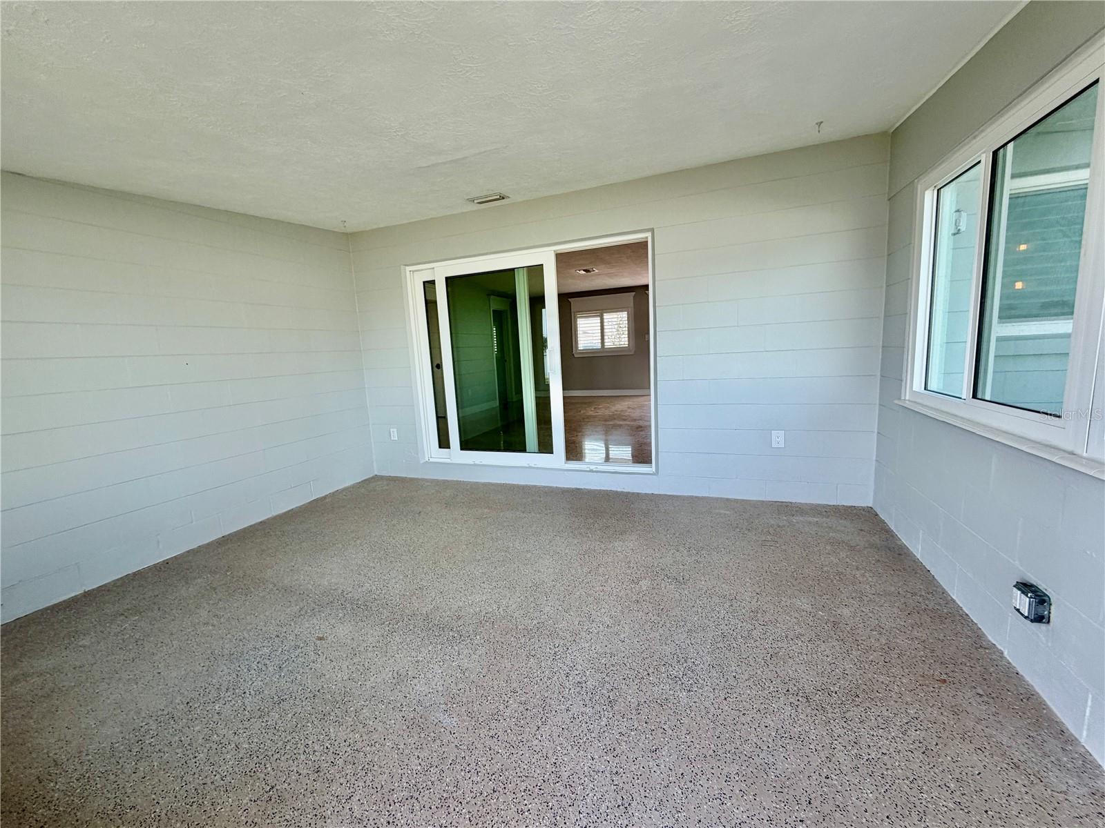 17045 Dolphin Dr Property Photo 34