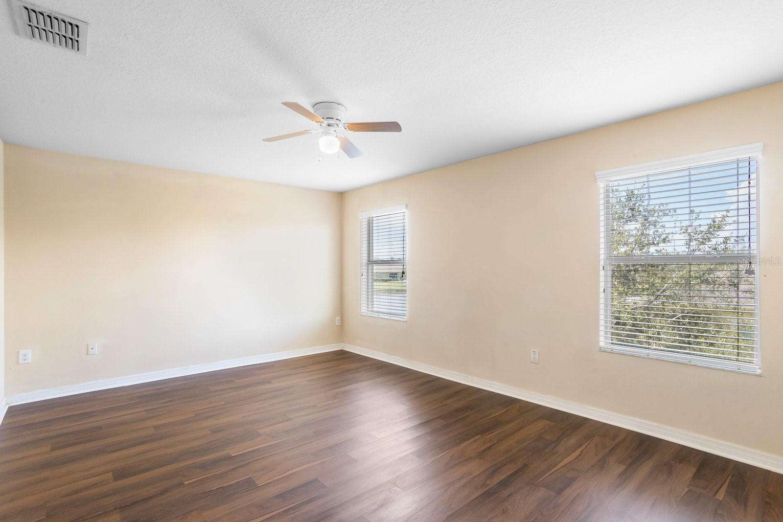 2044 Hawks View Dr Property Photo 17