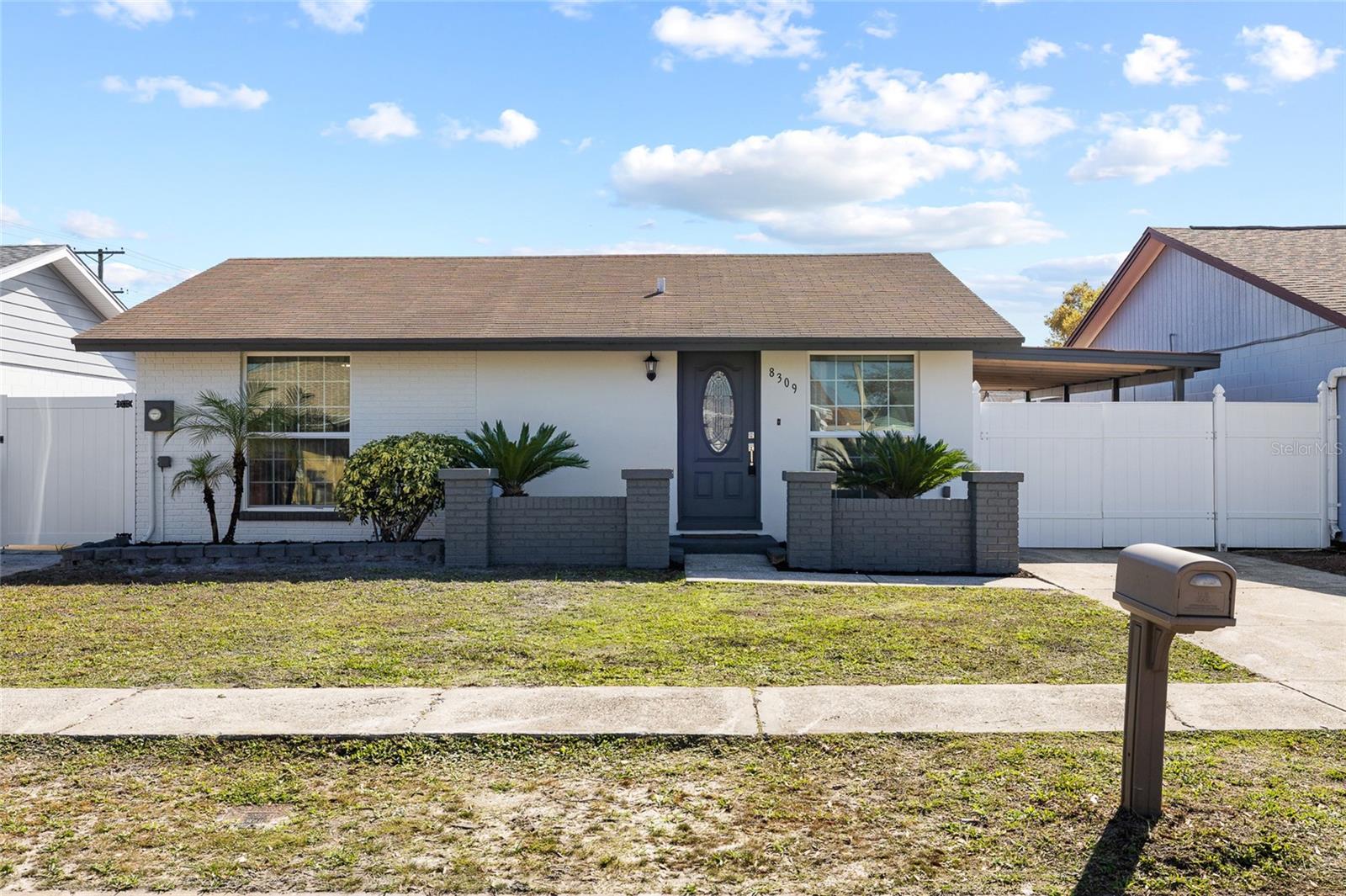 8309 Dasa Pl Property Photo 2