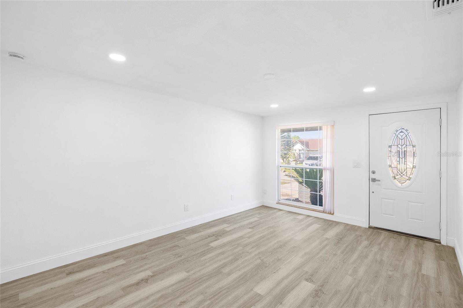 8309 Dasa Pl Property Photo 5