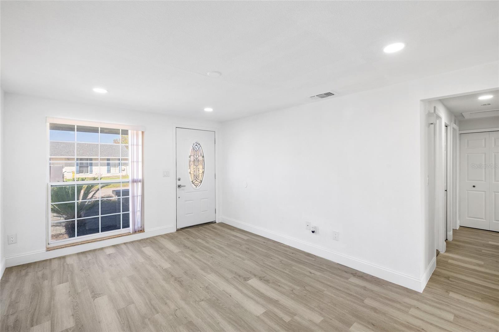8309 Dasa Pl Property Photo 6