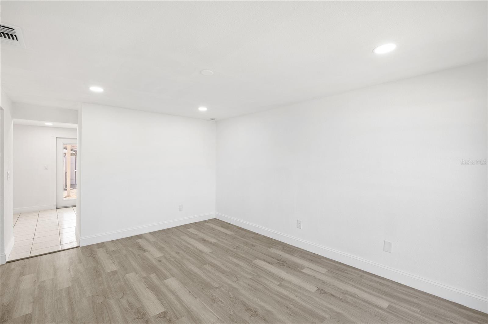 8309 Dasa Pl Property Photo 8