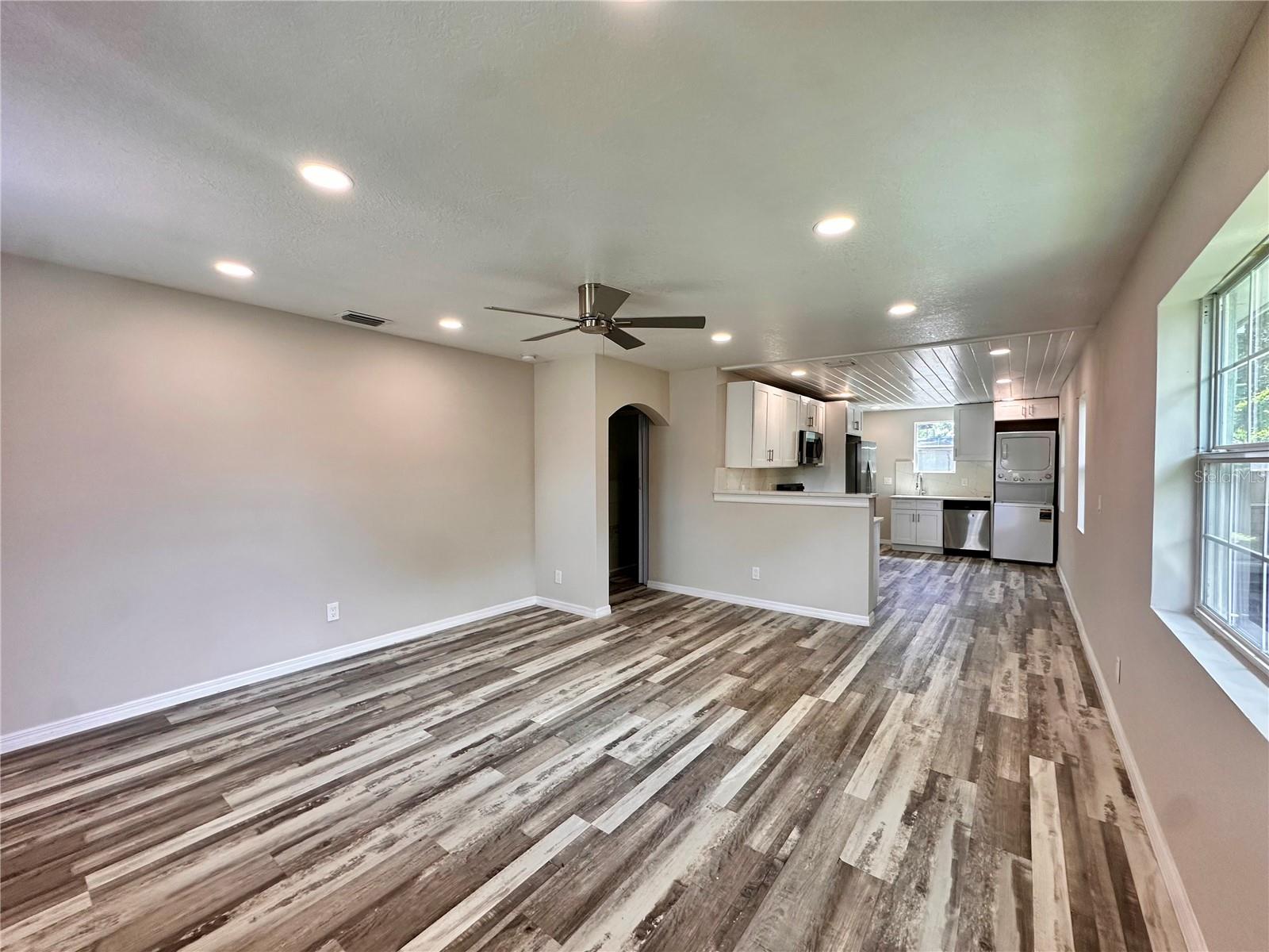 8517 N Highland Ave Property Photo 1