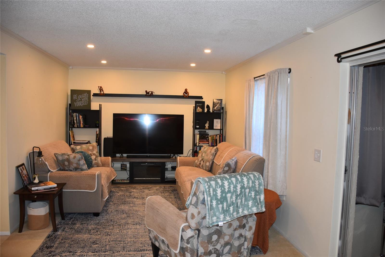 155 Fallwood St Property Photo 8