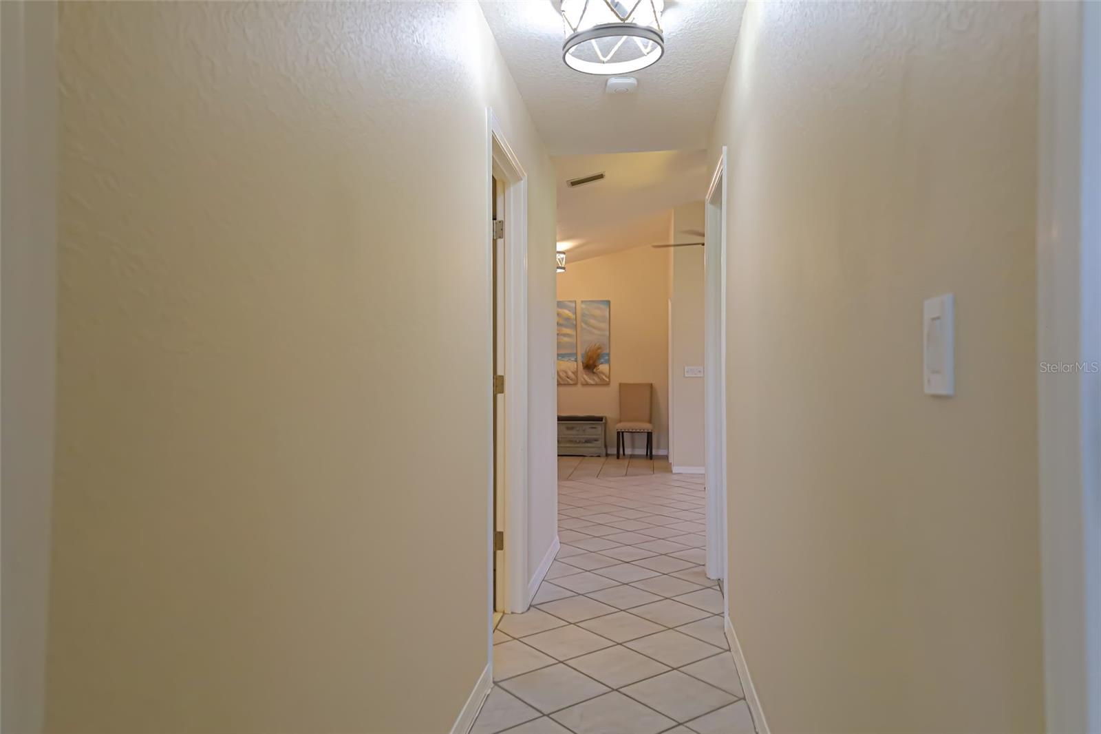 1690 Waxwing Ct Property Photo 4