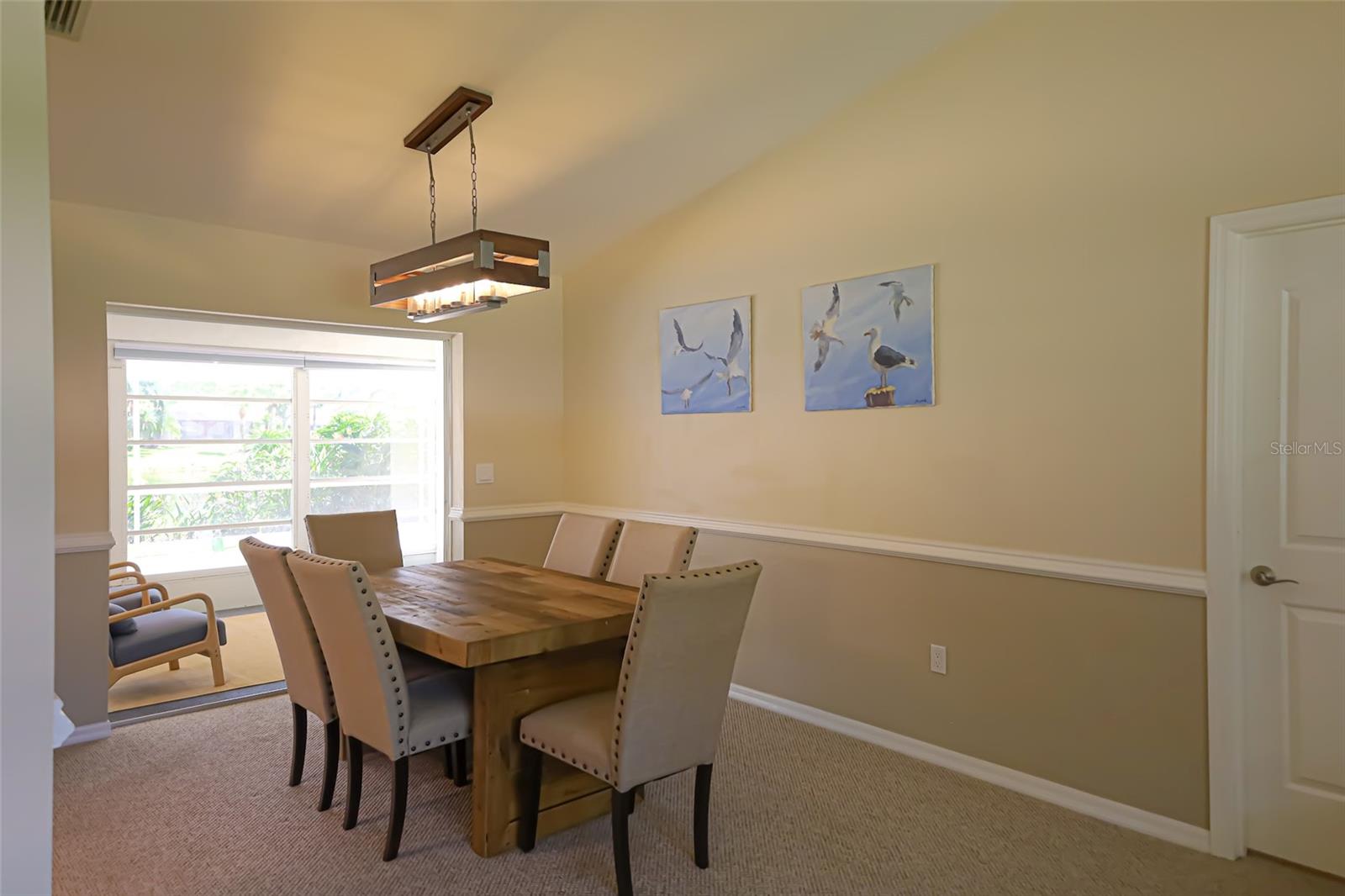 1690 Waxwing Ct Property Photo 7