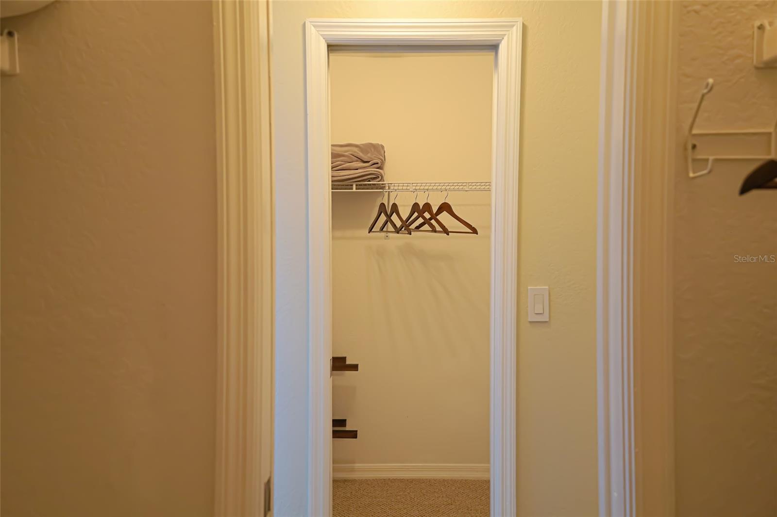 1690 Waxwing Ct Property Photo 14