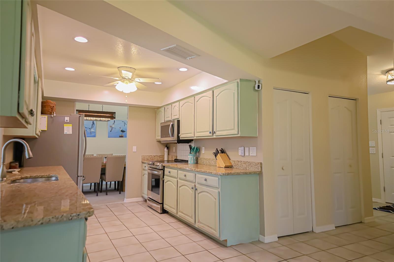 1690 Waxwing Ct Property Photo 21