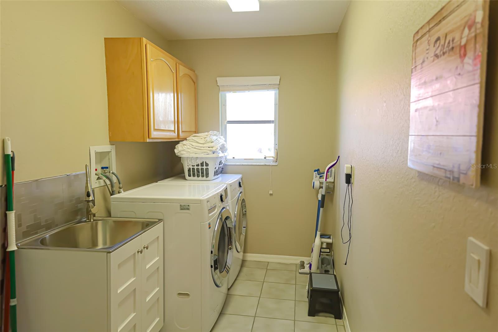 1690 Waxwing Ct Property Photo 24