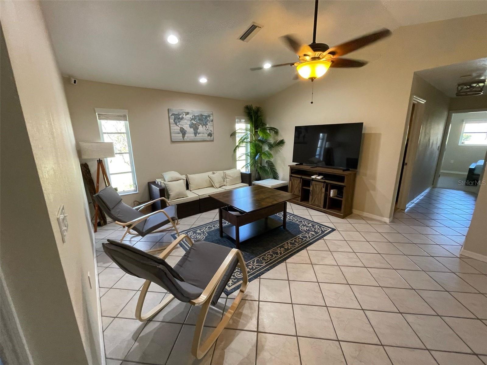 1690 Waxwing Ct Property Photo 28