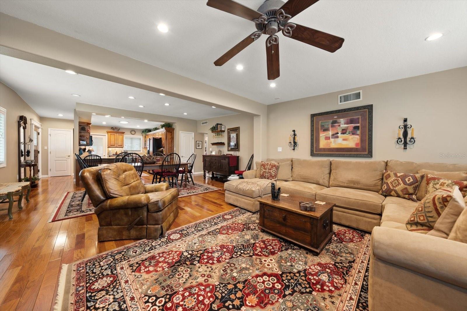 1718 Meredith Ln Property Photo 6