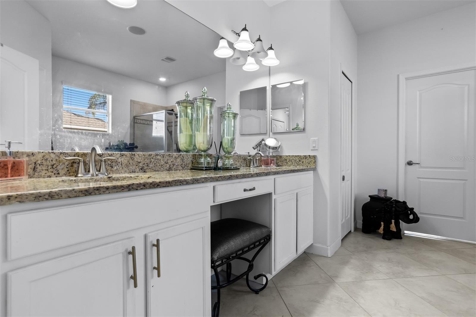TB8484931 Property Photo 14