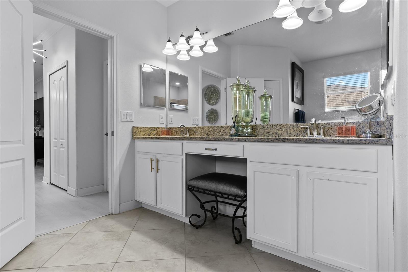 TB8484931 Property Photo 15