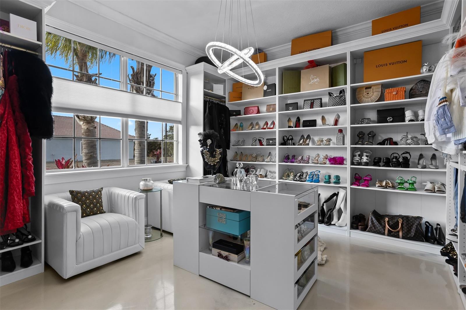 TB8484931 Property Photo 17
