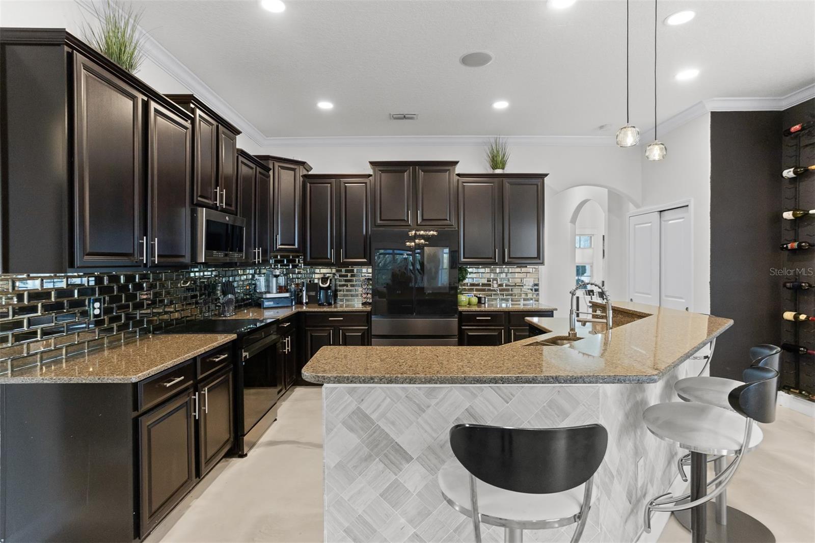 TB8484931 Property Photo 21