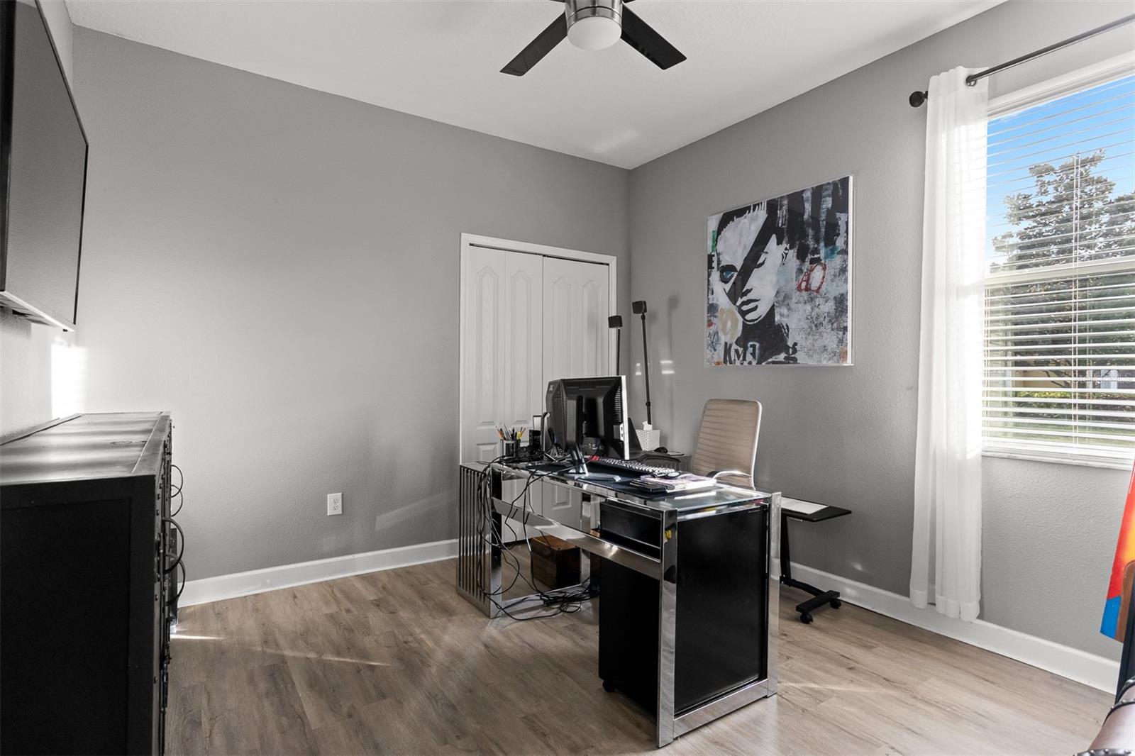TB8484931 Property Photo 31