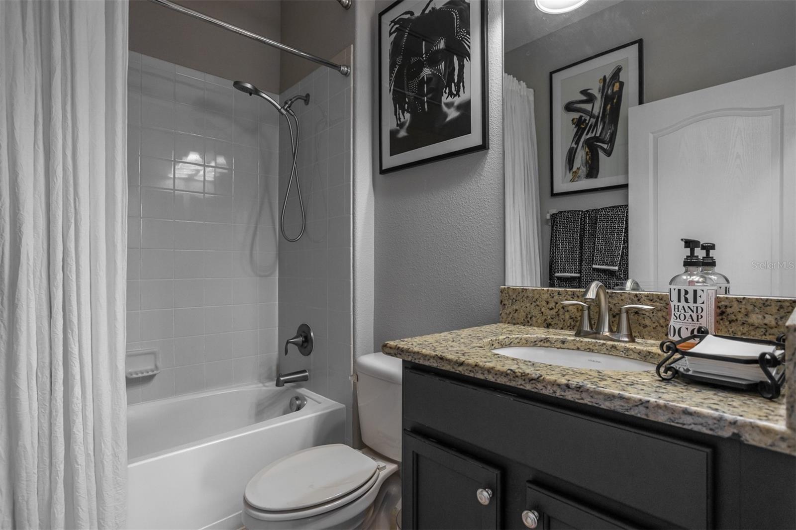TB8484931 Property Photo 35